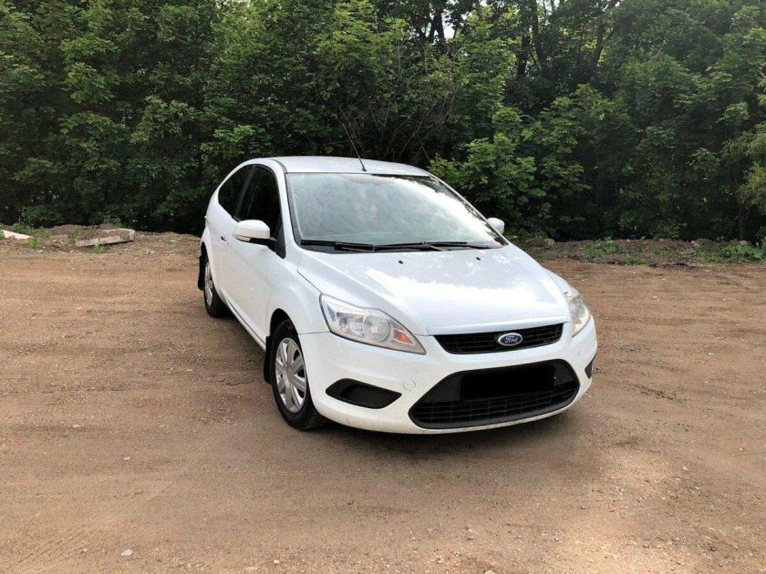 Ford Focus II белый