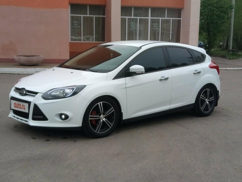 Форд фокус 3 хэтчбек белый