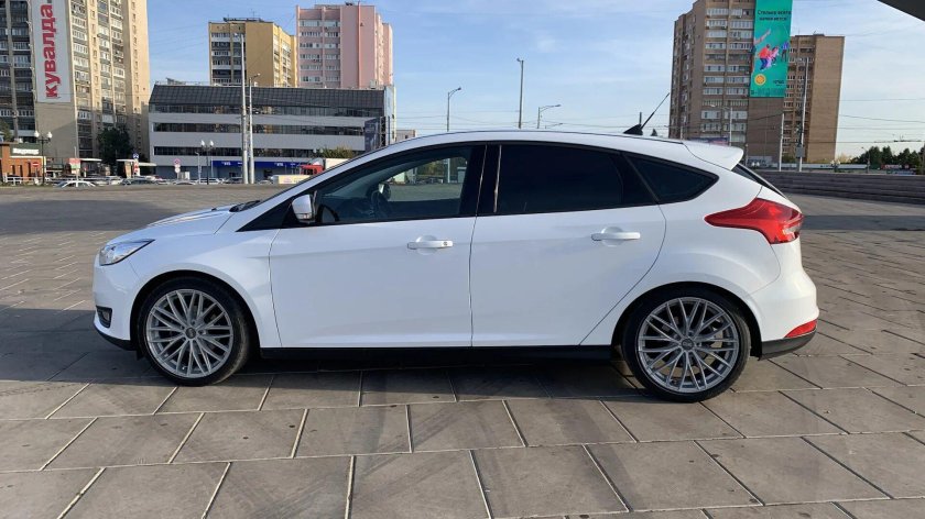 Ford Focus 3 Hatchback White