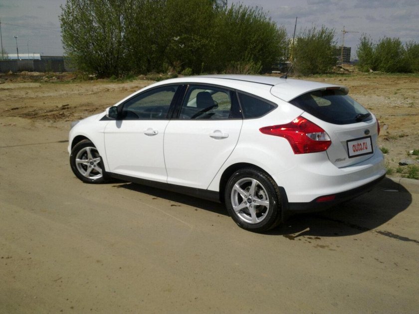 Форд фокус 3 хэтчбек 2013 белый