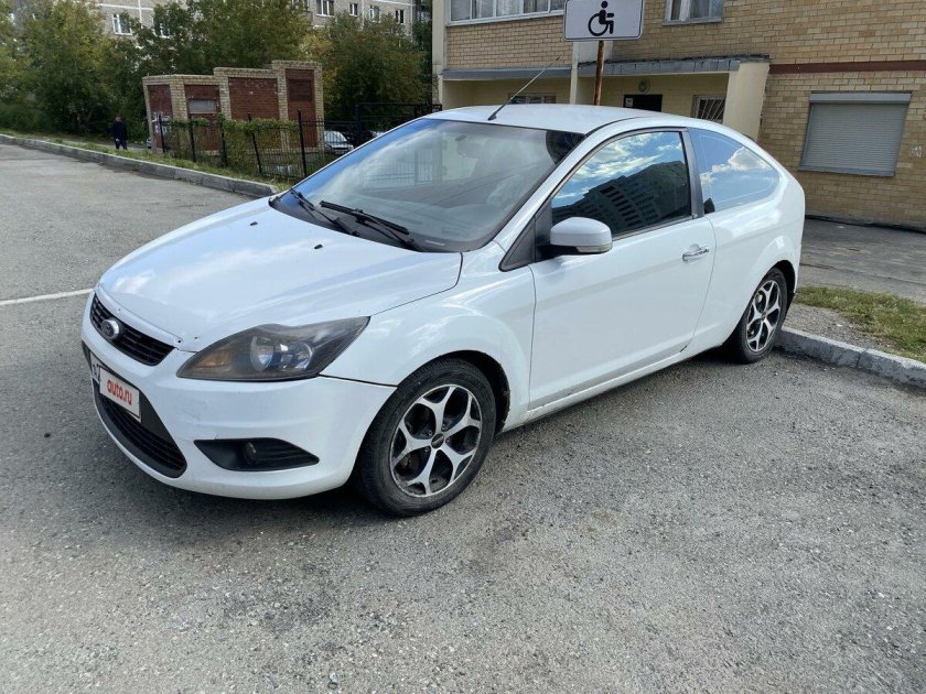 Ford focus 2 рестайлинг белый