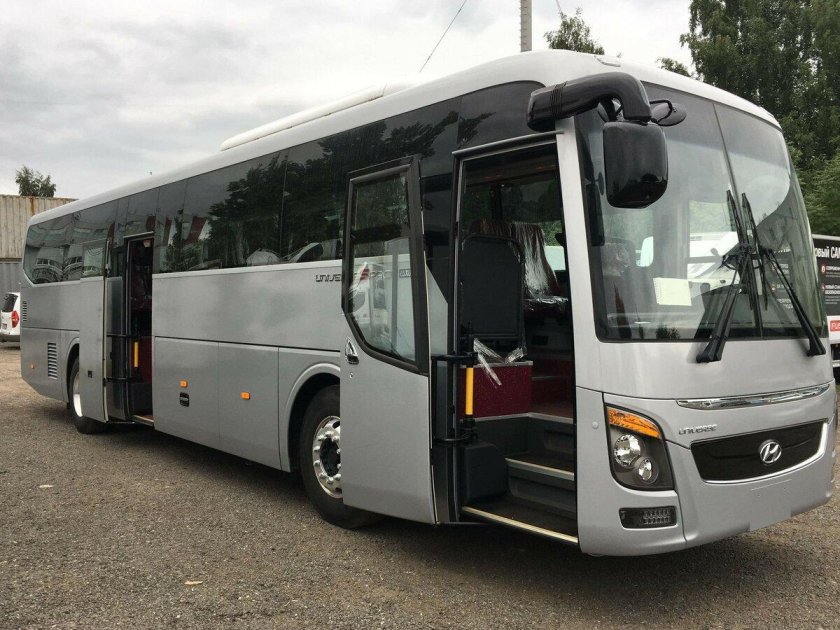 Hyundai Universe 2020