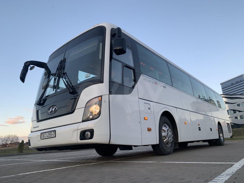 Hyundai universe space luxury