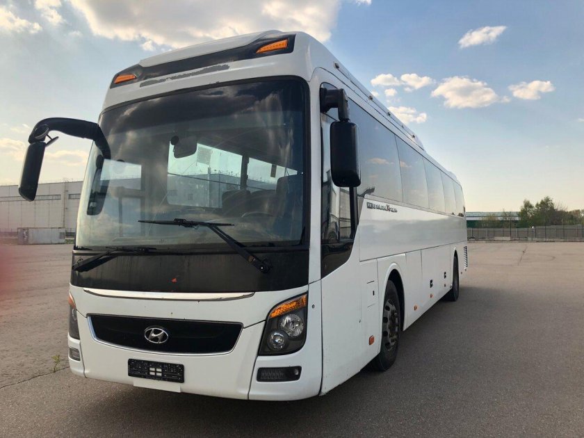 Hyundai Universe Noble