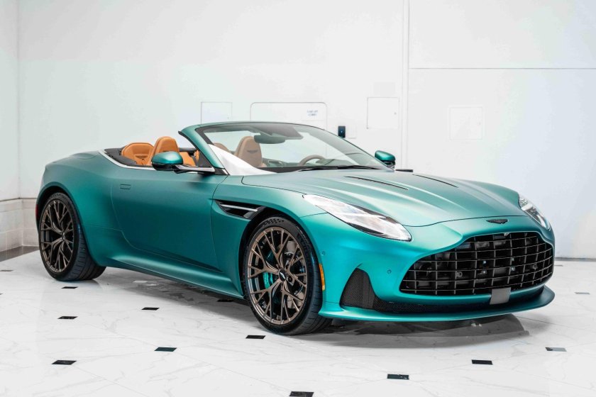 Aston martin dbs superleggera