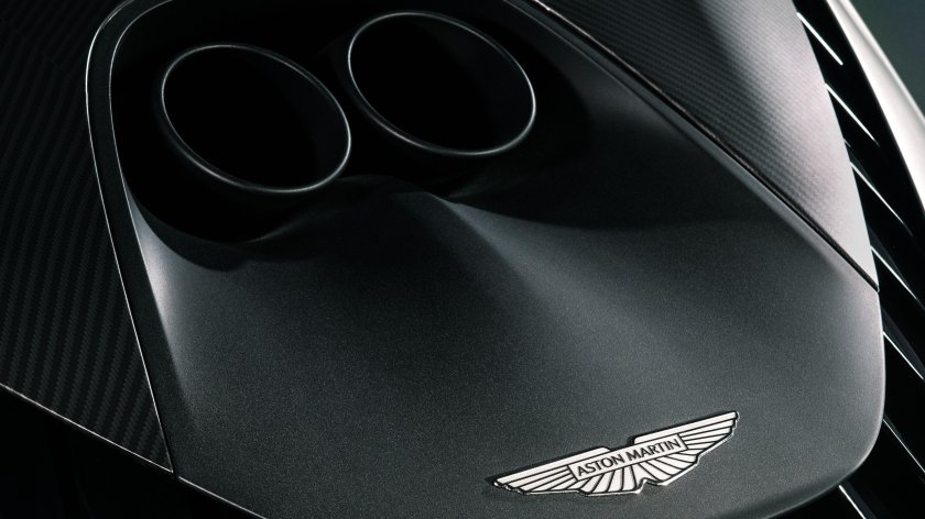 2022 Aston Martin Valhalla