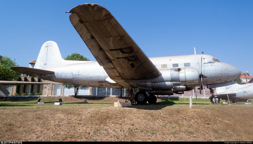 Douglas c-47 skytrain
