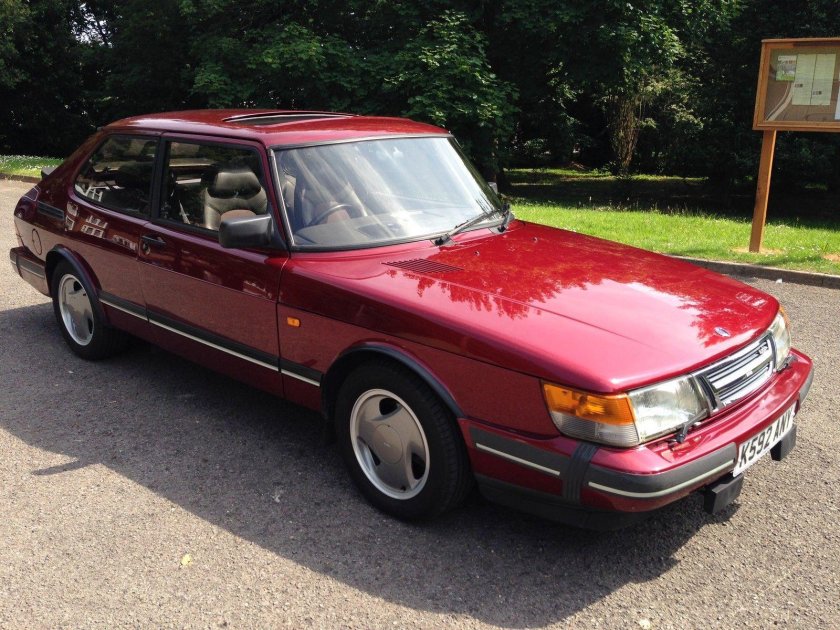 Saab 900s