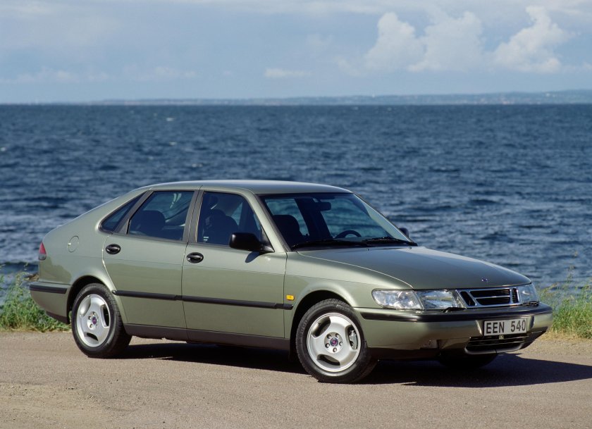 Saab 900s