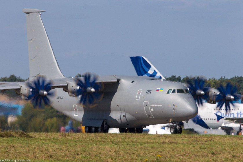 Самолет АН-70