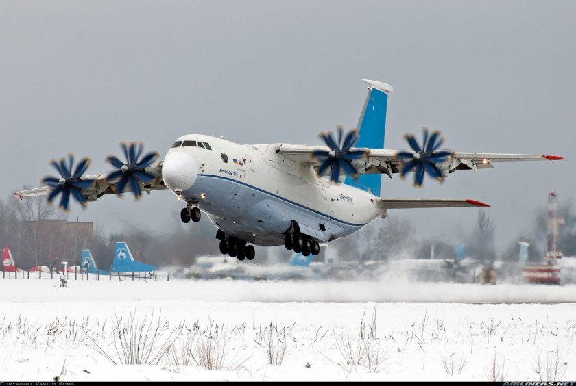 Самолет АН-70