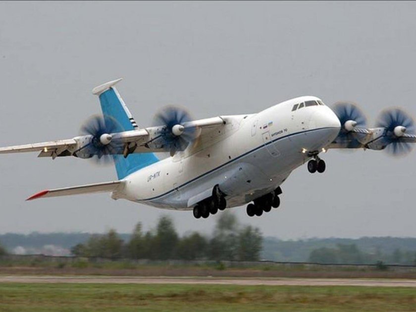 АН-70 военно-транспортный самолёт