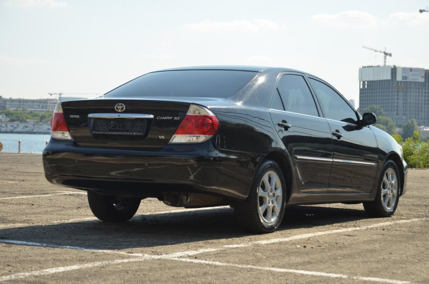 Тойота Камри 35