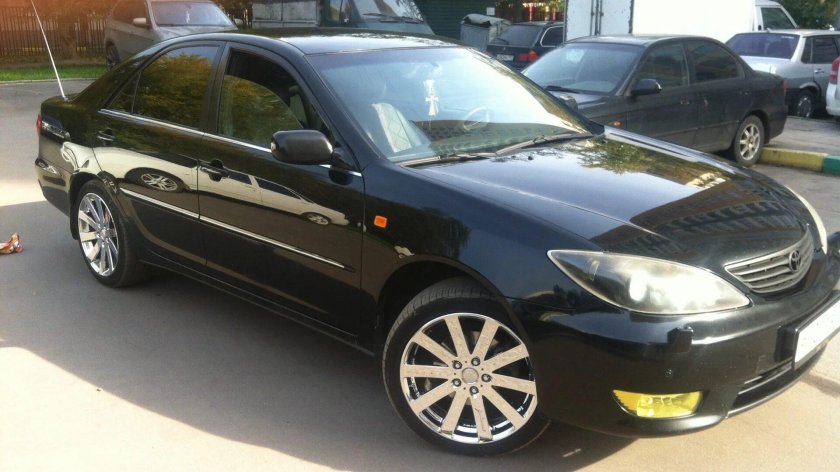 Toyota Camry v30 r17