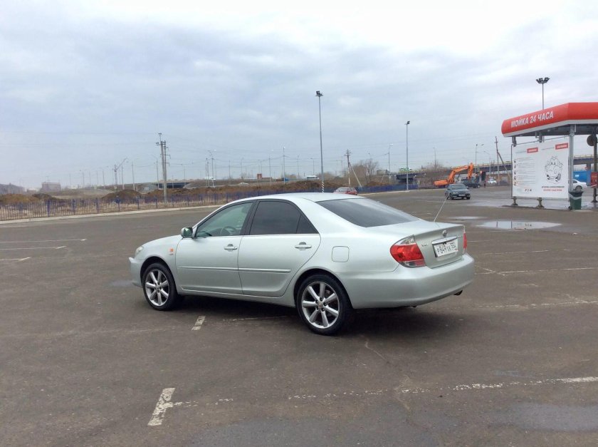 Toyota Camry v30 r17