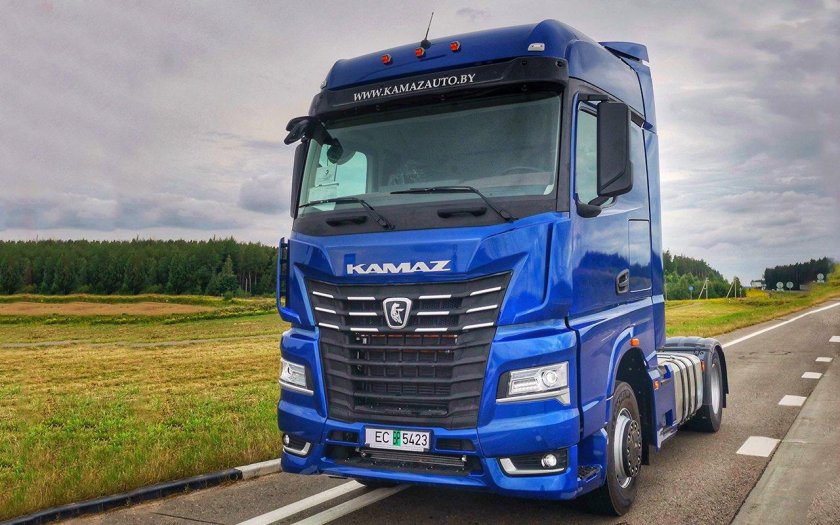 Седельный тягач камаз