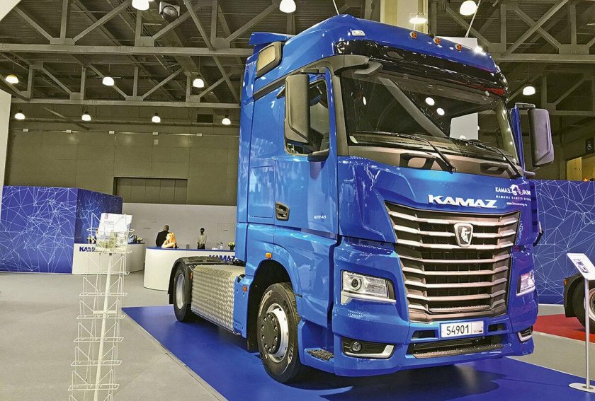 Седельный тягач КАМАЗ 54901