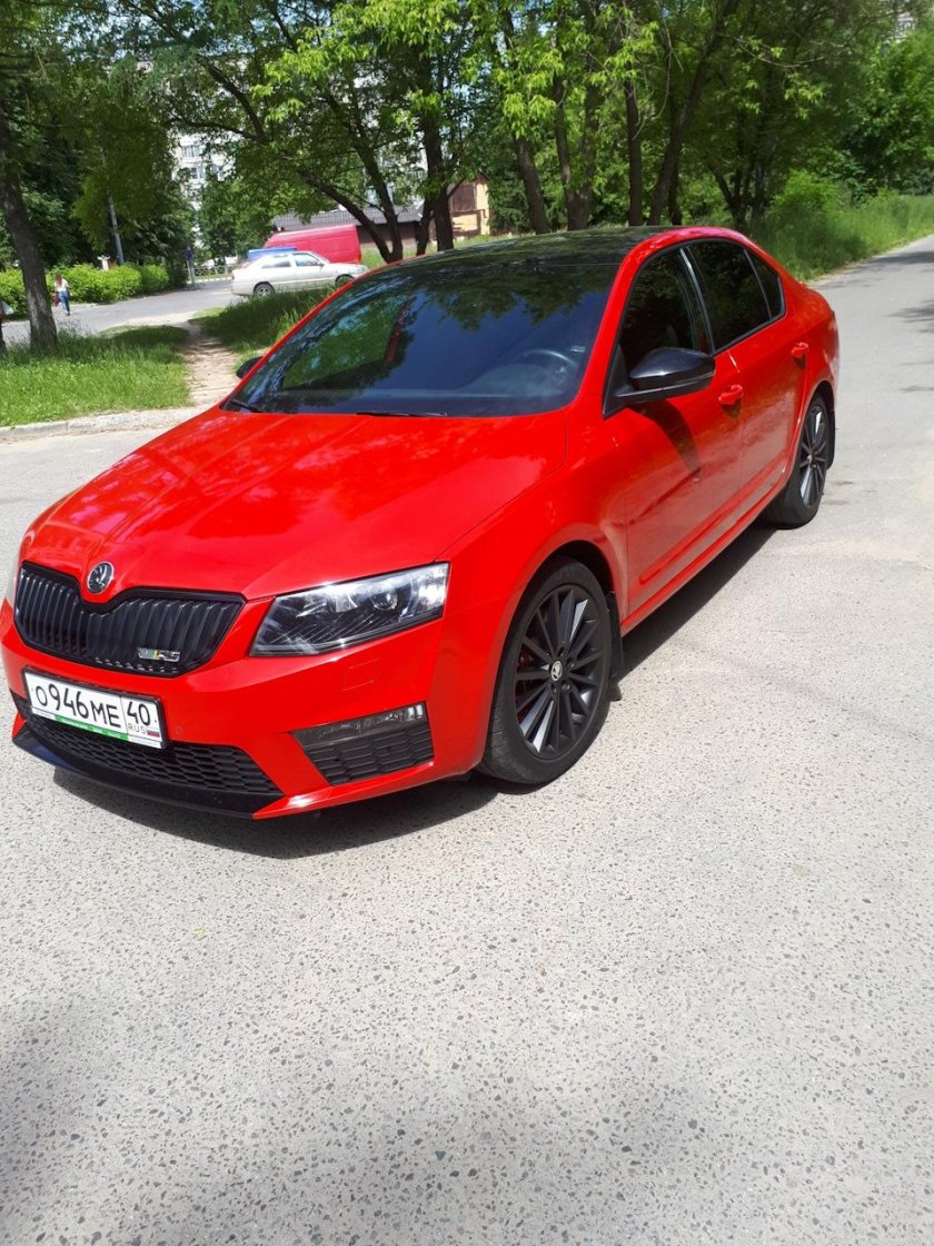 Skoda Octavia a7 красная