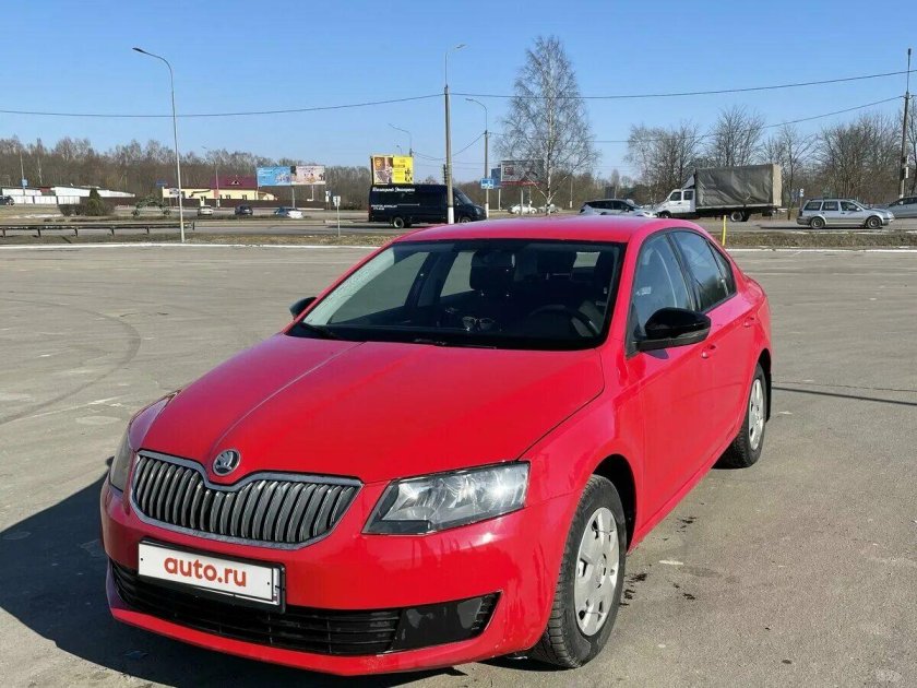 Машина о671аа10 красная Шкода