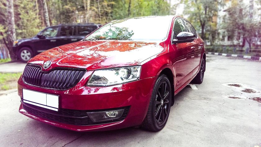 Skoda Octavia a7 красная