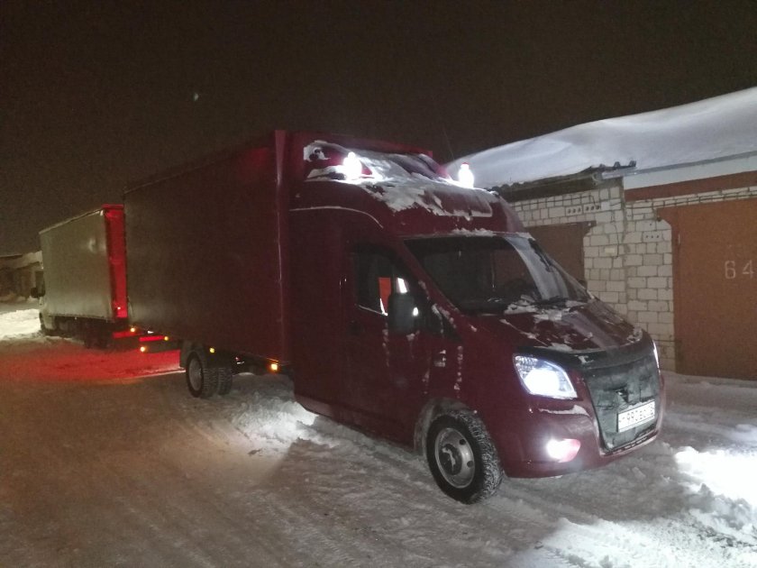 Газель Некст с закабинным спальником 6 метров