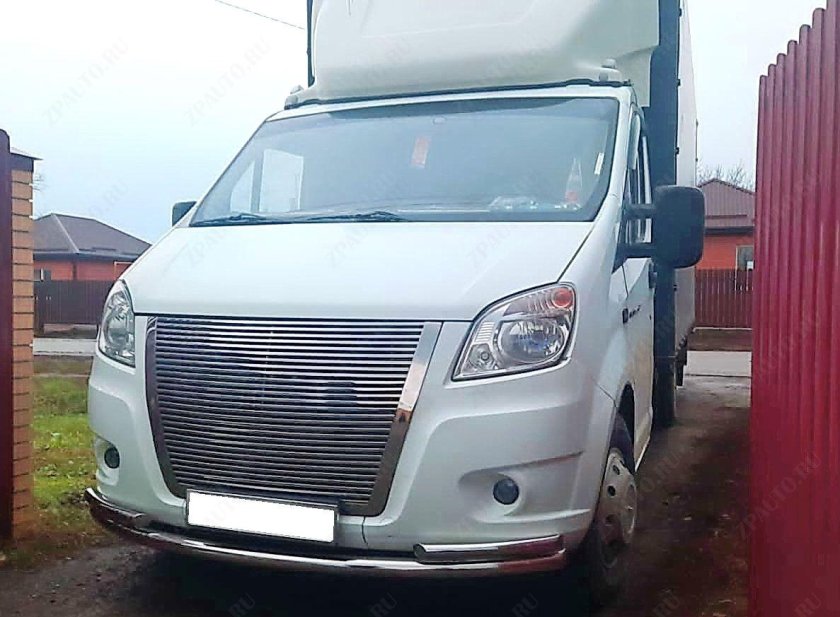 Белый бампер на Газель Некст