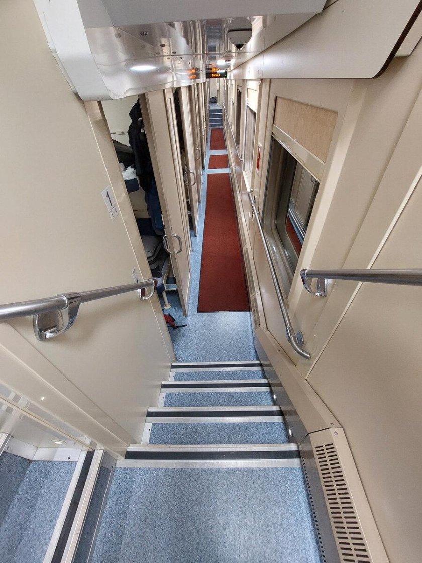 Поезд пальмира двухэтажный санкт-петербург