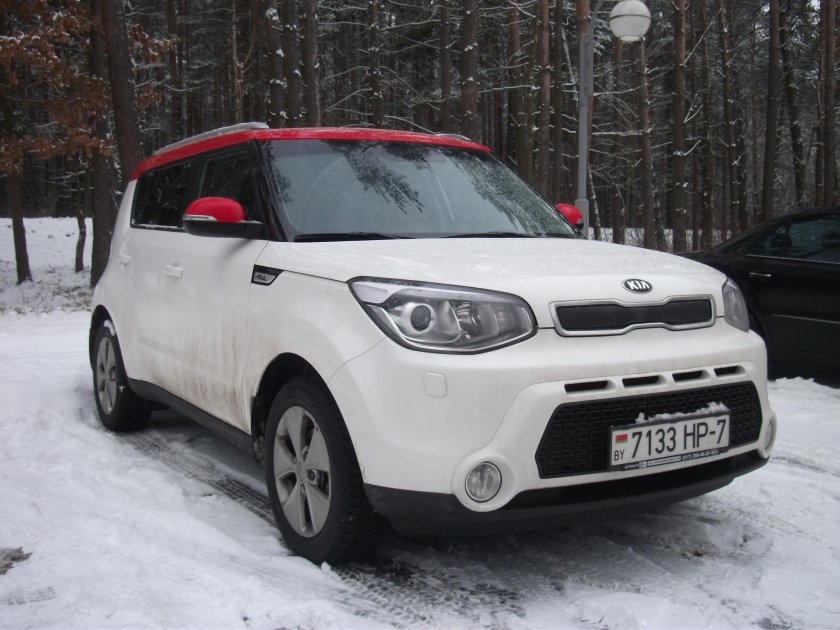 Киа соул бело красная