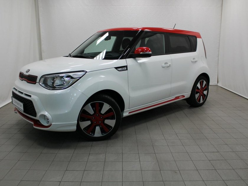 Киа соул бело красная