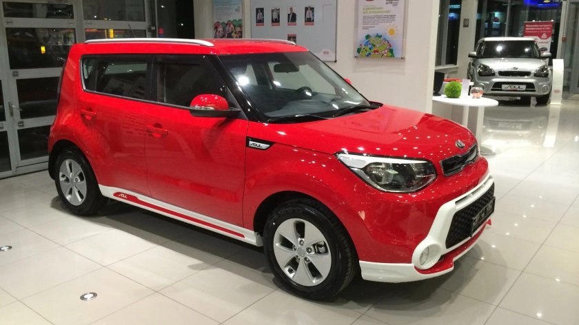 Киа соул красная