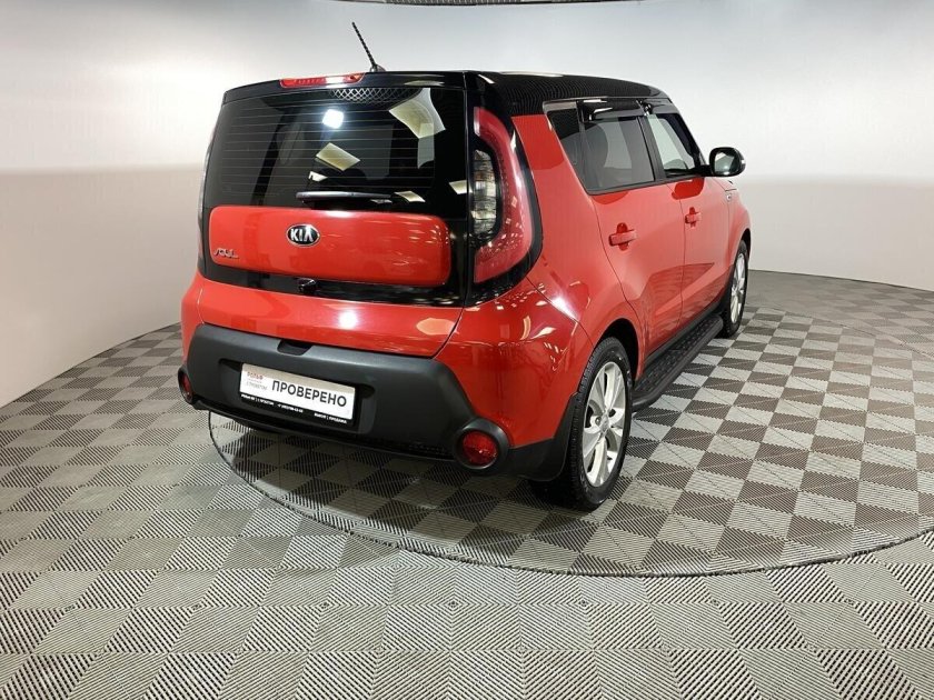 Киа соул бело красная