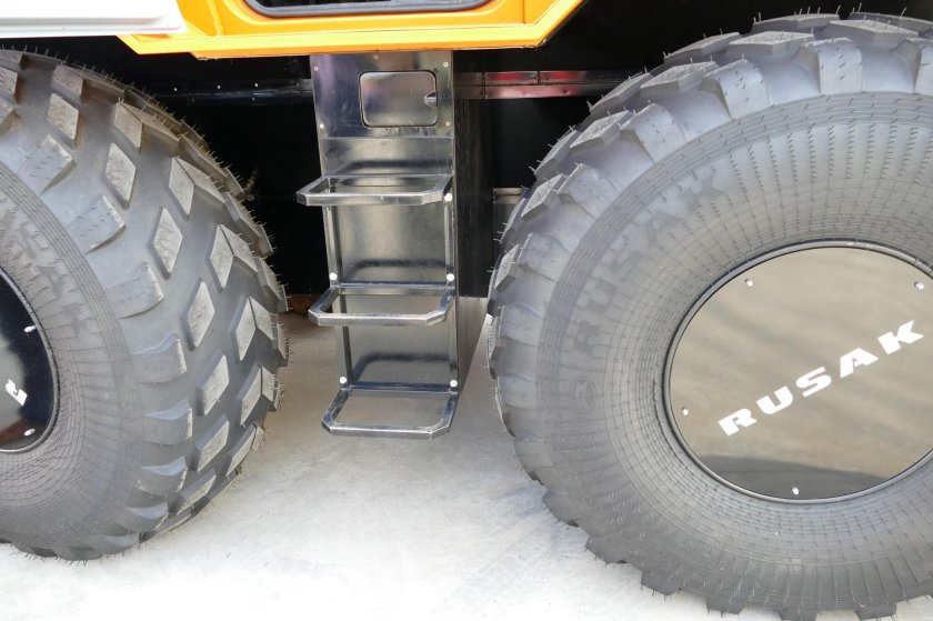 Вездеход Русак 8x8
