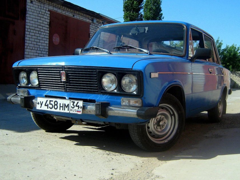 ВАЗ 2106 спереди