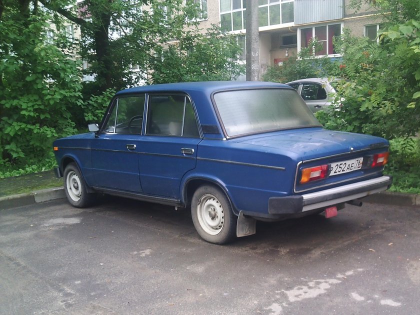 Жигули синяя вид сзади