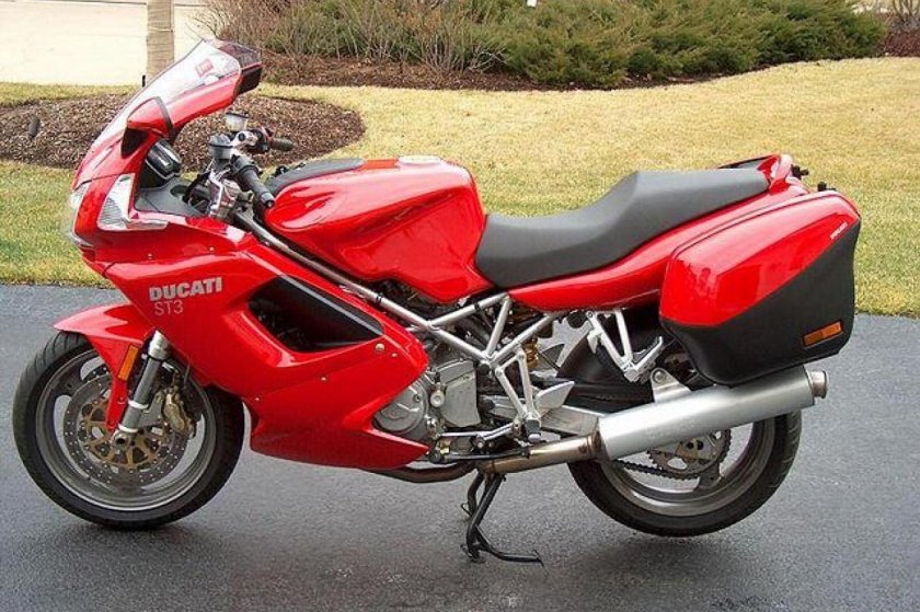 Дукати спорт турист