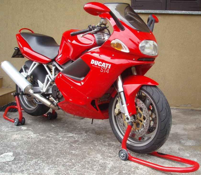 Ducati st4