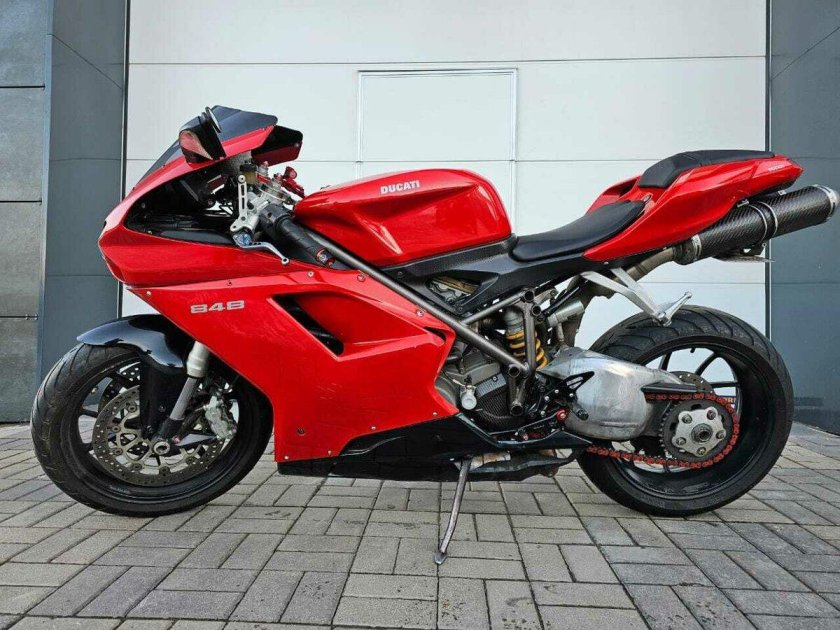 Ducati 848