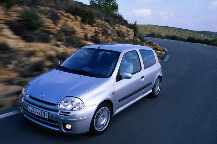 Renault clio rs 2000