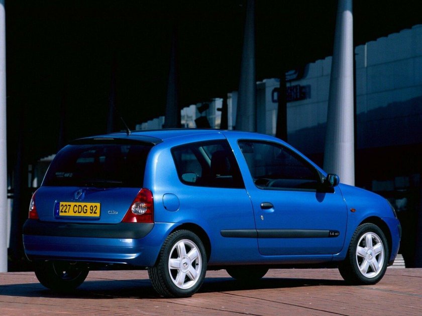 Рено Клио 2001 хэтчбек