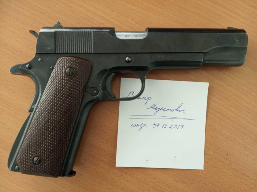 Пистолет кольт м 1911