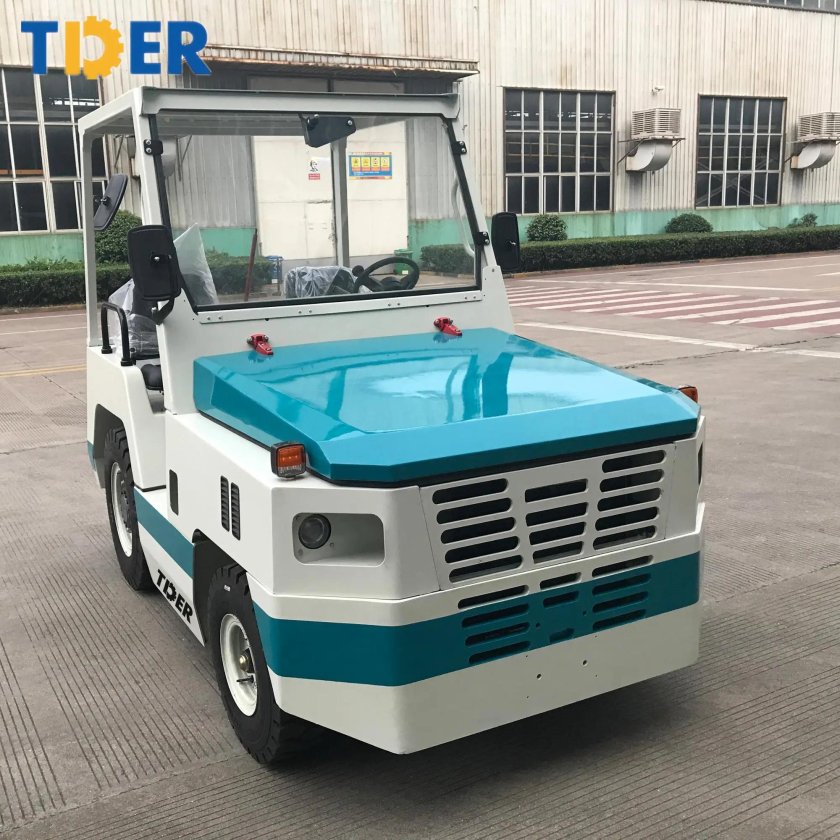 Багажный дизельный тягач