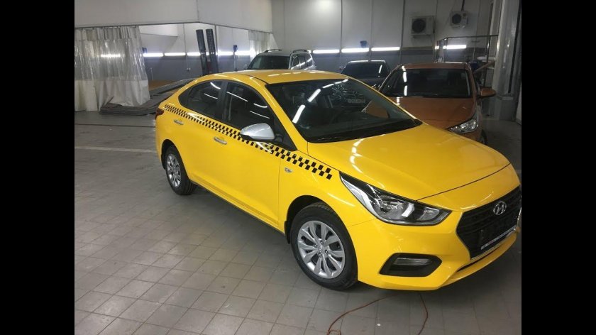 Хендай Солярис 2018 желтый
