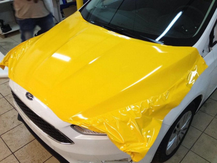 Желтая пленка на авто