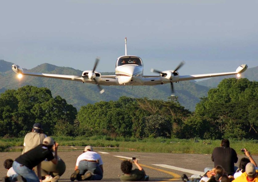 Бреющий полет истребитель