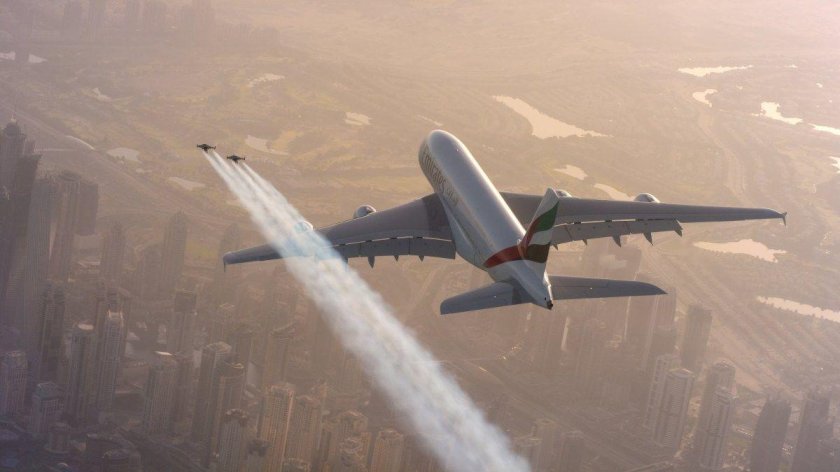 Jetman dubai and emirates a380