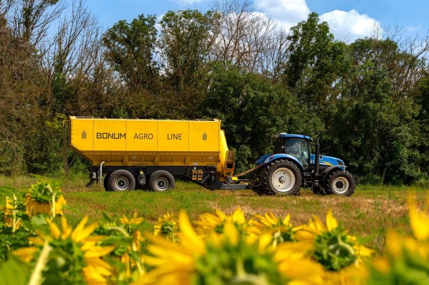 Кормоуборочный комбайн Нью Холланд