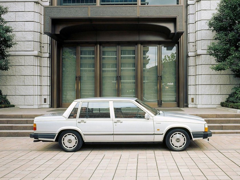 Volvo 760 седан