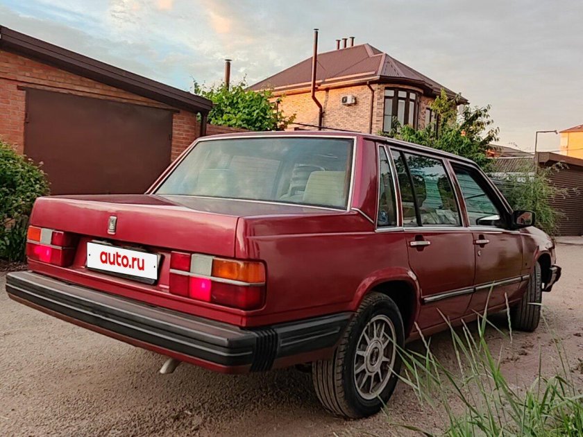 Volvo 740 gl sedan