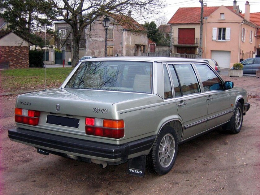 Volvo 760 GLE