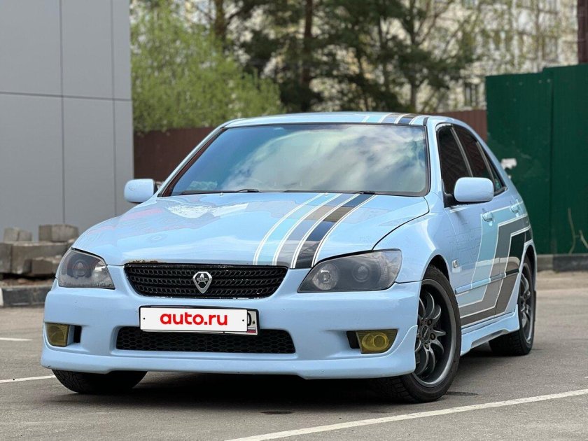 Тойота альтеза 2001